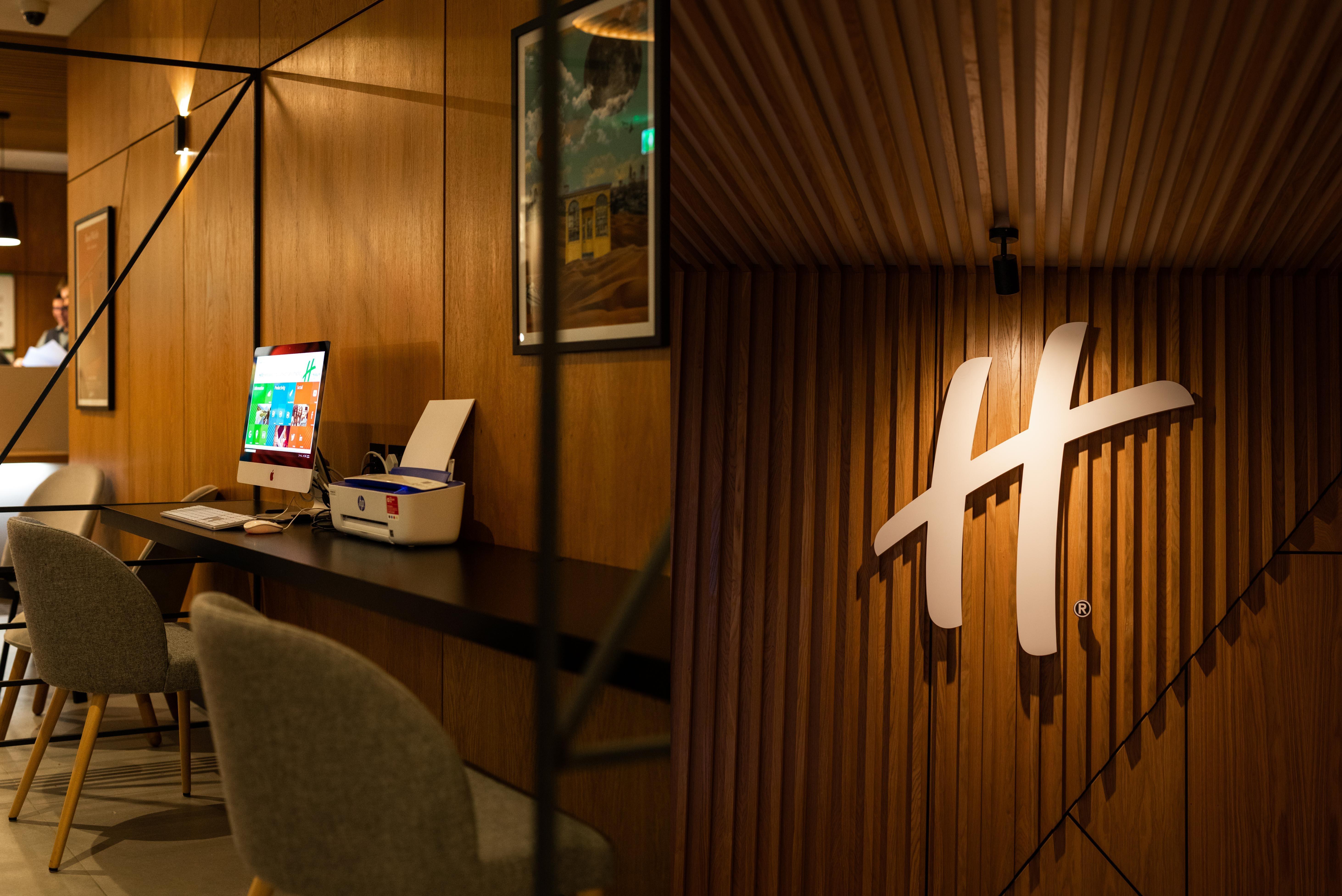 Holiday Inn London - Whitechapel By Ihg Bagian luar foto