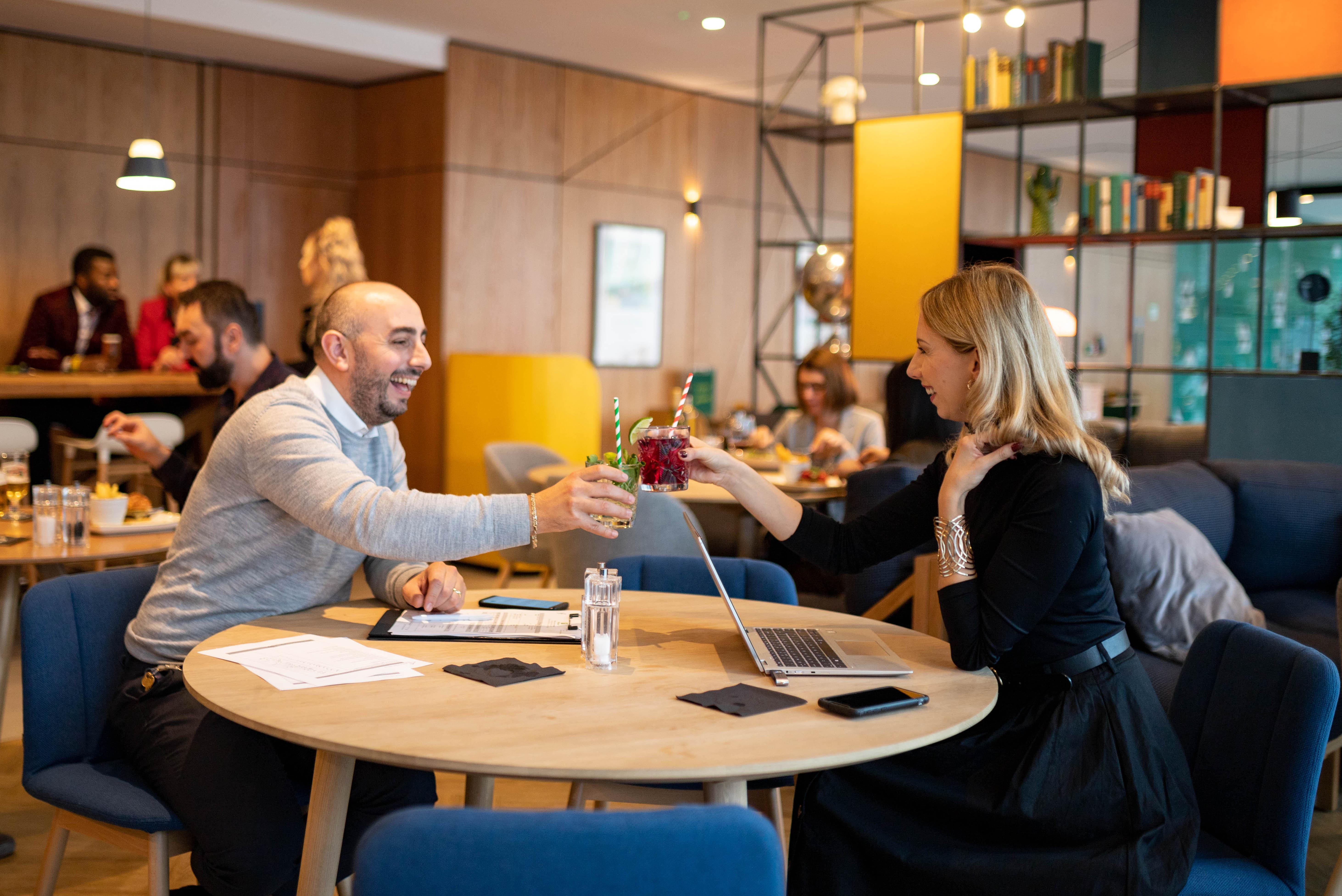 Holiday Inn London - Whitechapel By Ihg Bagian luar foto