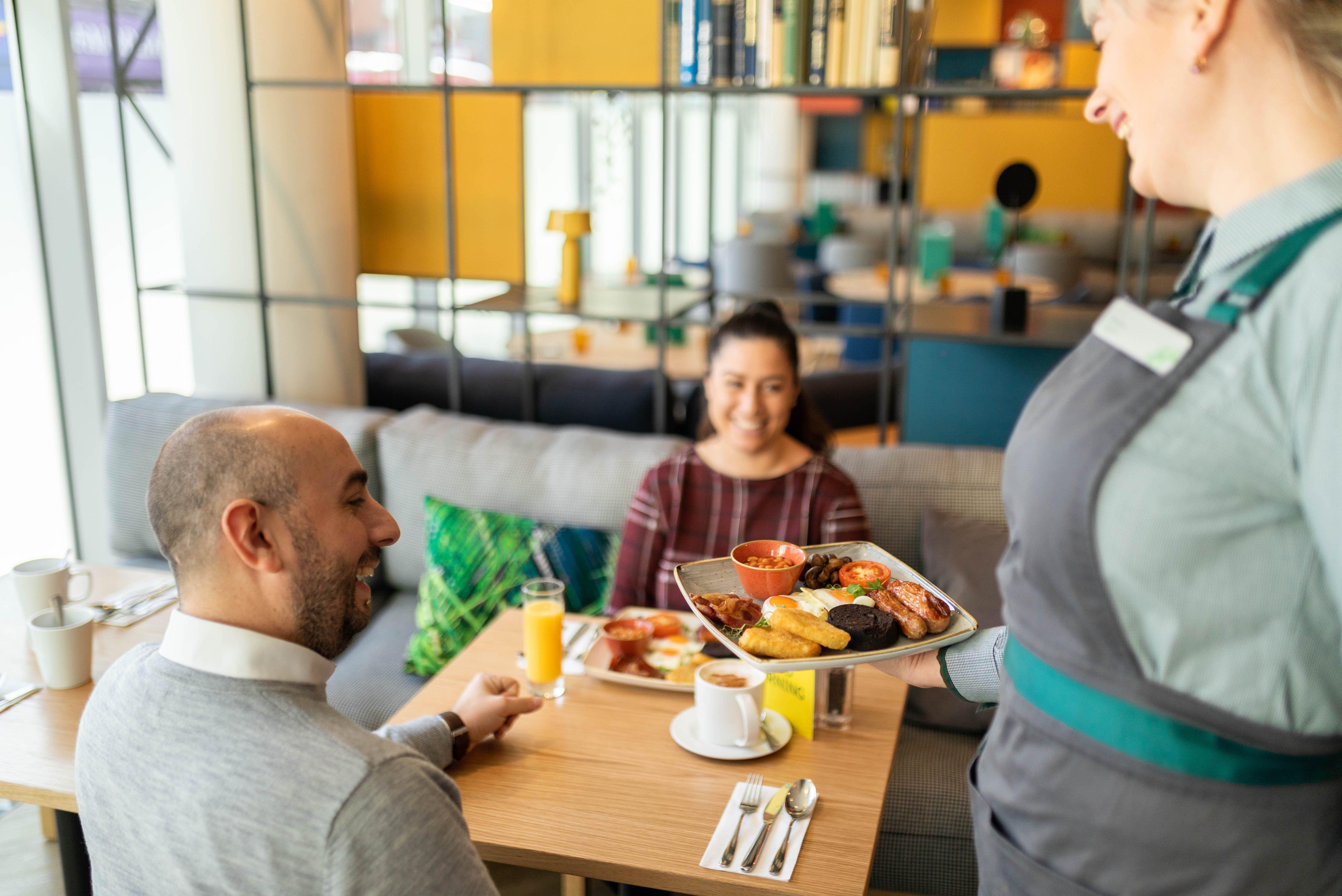 Holiday Inn London - Whitechapel By Ihg Bagian luar foto